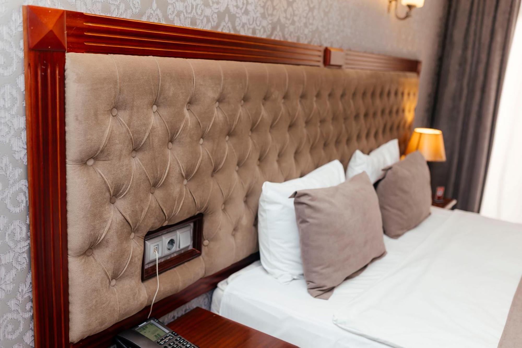 Capitol Hotel Баку Екстериор снимка