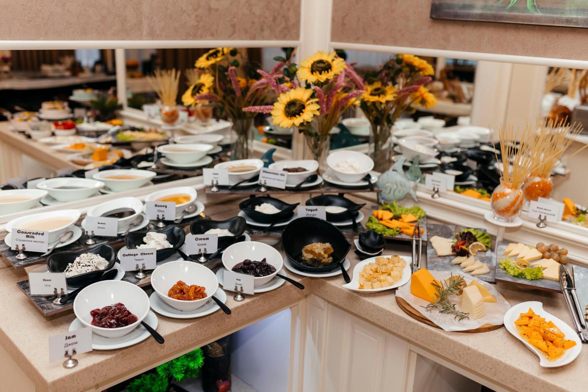 Capitol Hotel Баку Екстериор снимка